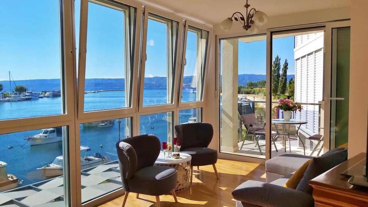 Apartment Lora Омиш Экстерьер фото