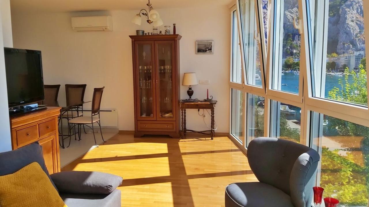 Apartment Lora Омиш Экстерьер фото