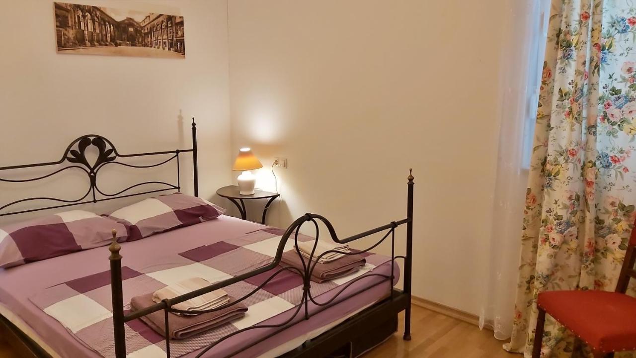 Apartment Lora Омиш Экстерьер фото